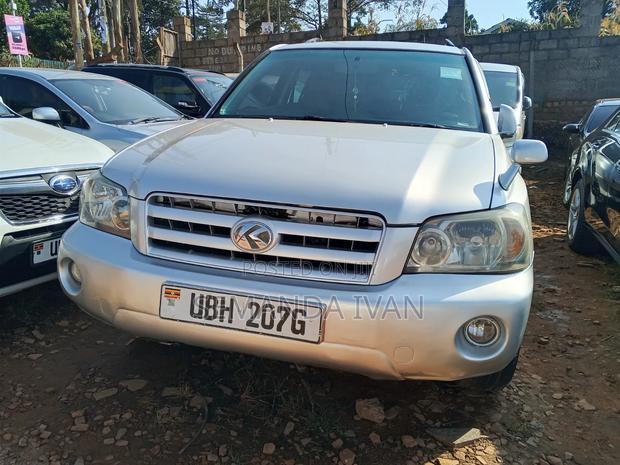 Toyota Kluger 2005 Silver