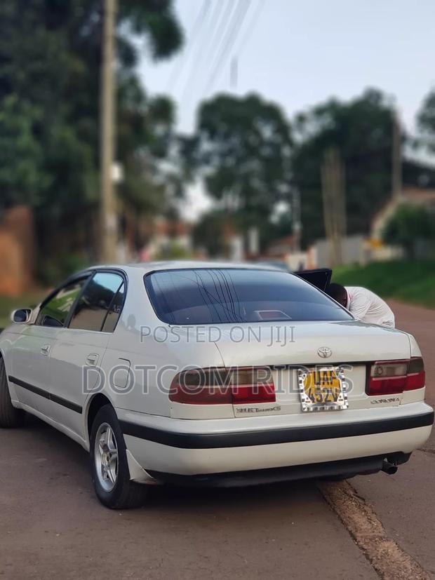 Toyota Corona 2001 White