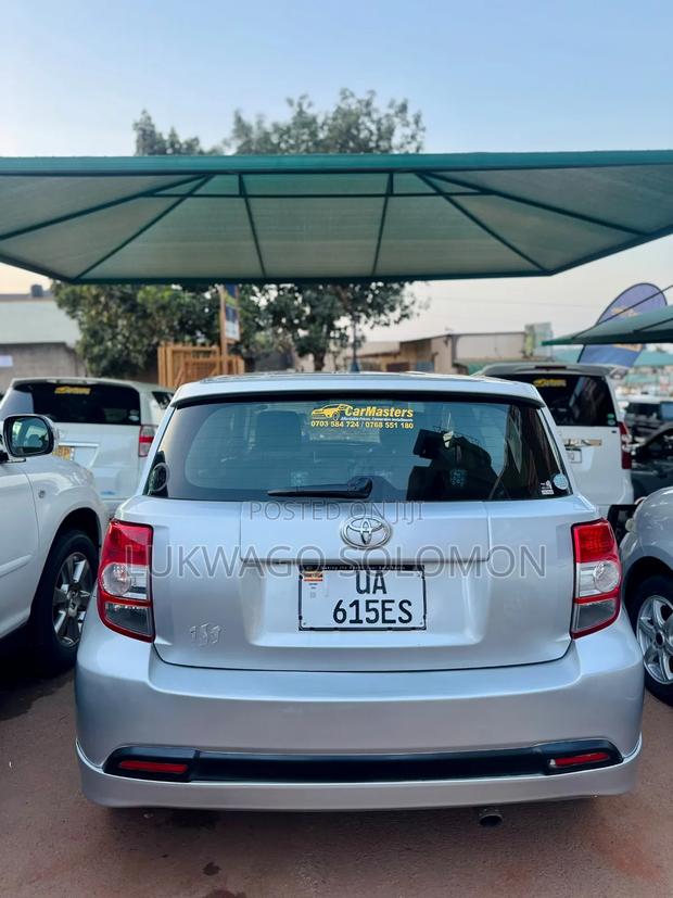 Toyota IST 2010 Silver