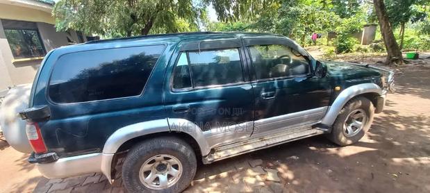 Toyota Hilux Surf 1996 Green