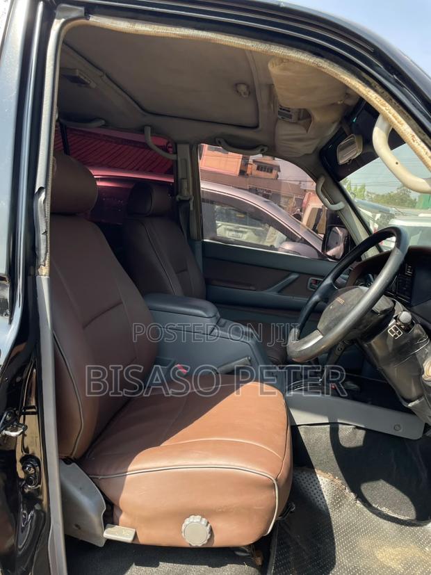 Toyota Land Cruiser Prado 2000 Green
