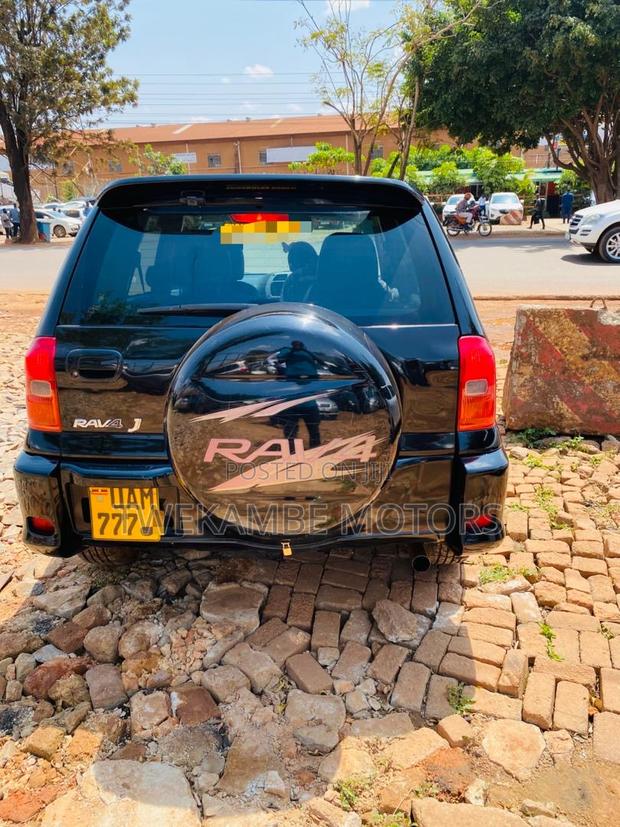 Toyota RAV4 Automatic 2003 Black