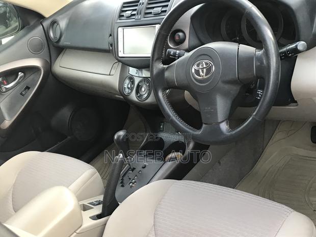 Toyota Vanguard 2008 Gold