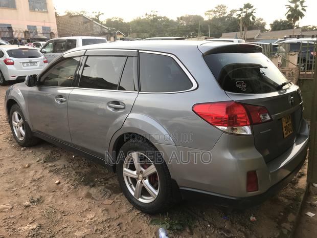 Subaru Outback 2011 Silver