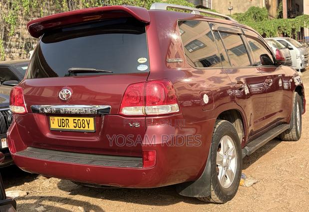 Toyota Land Cruiser 4.6 V8 AX G Selection 2009 Red