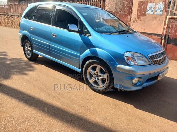 Toyota Nadia 2002 Blue