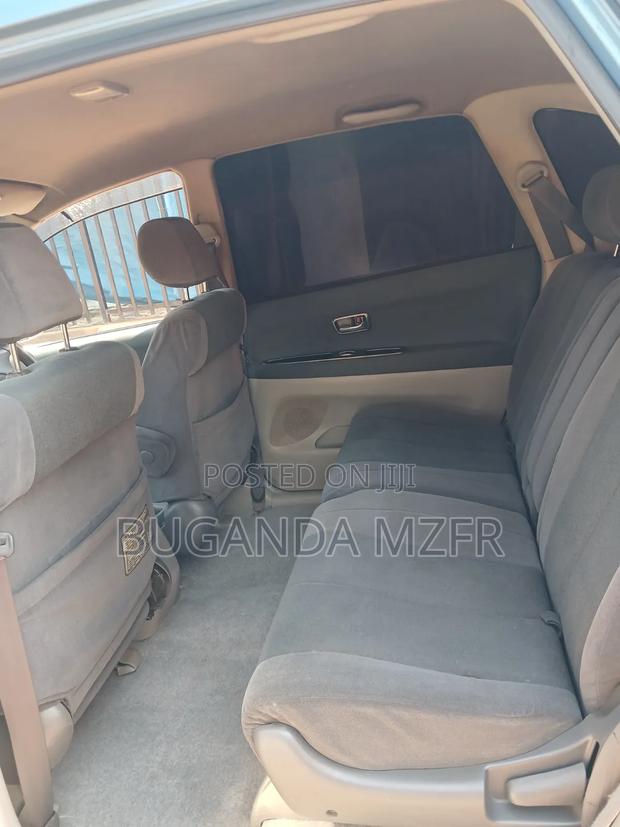 Toyota Nadia 2002 Blue