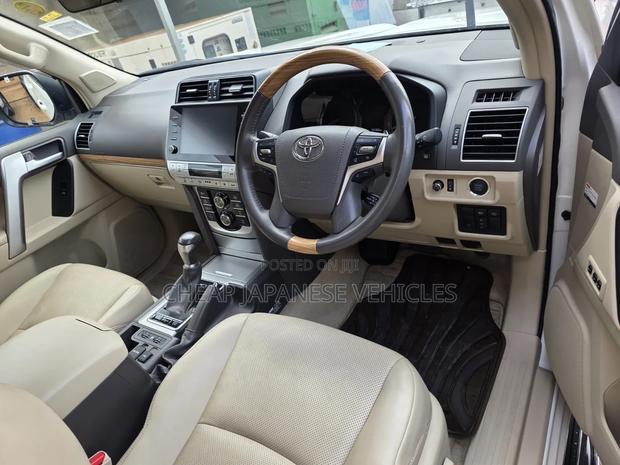 Toyota Land Cruiser Prado 2020 Pearl