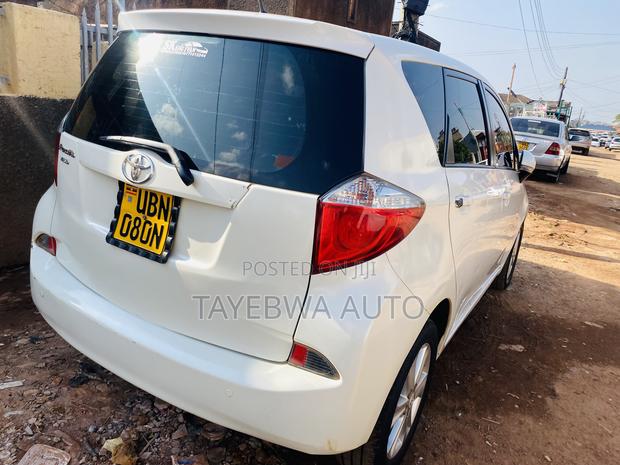 Toyota Ractis 1.5 FWD 2009