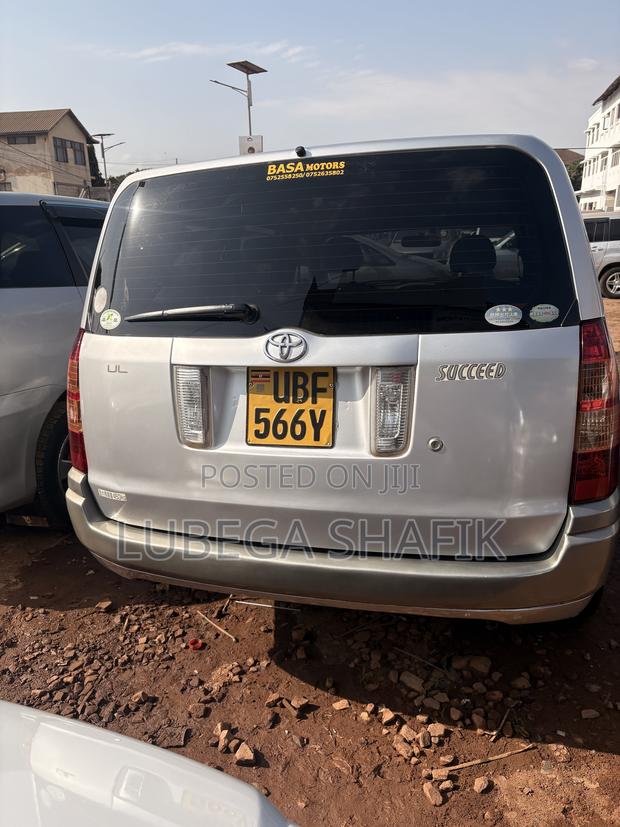 Toyota Succeed 2008 Silver