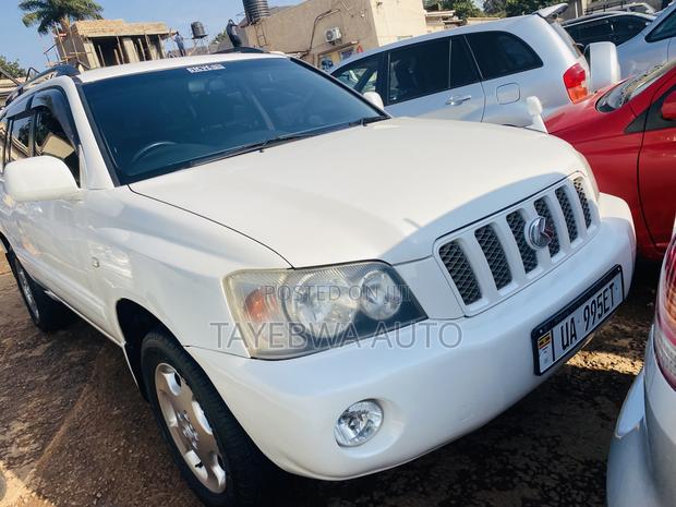 Toyota Kluger 2005