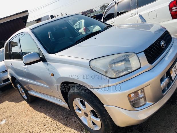 Toyota RAV4 2001
