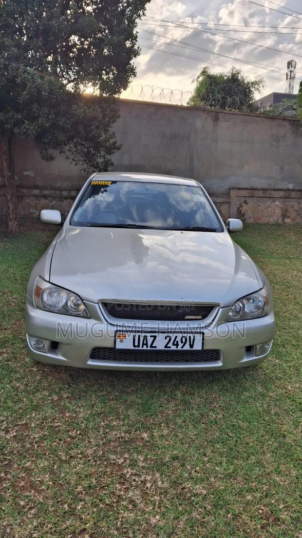 Toyota Altezza 2001 Silver