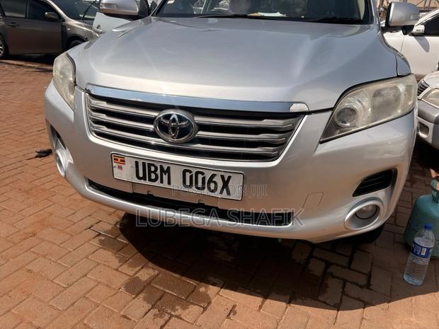 Toyota Vanguard 2008 Silver