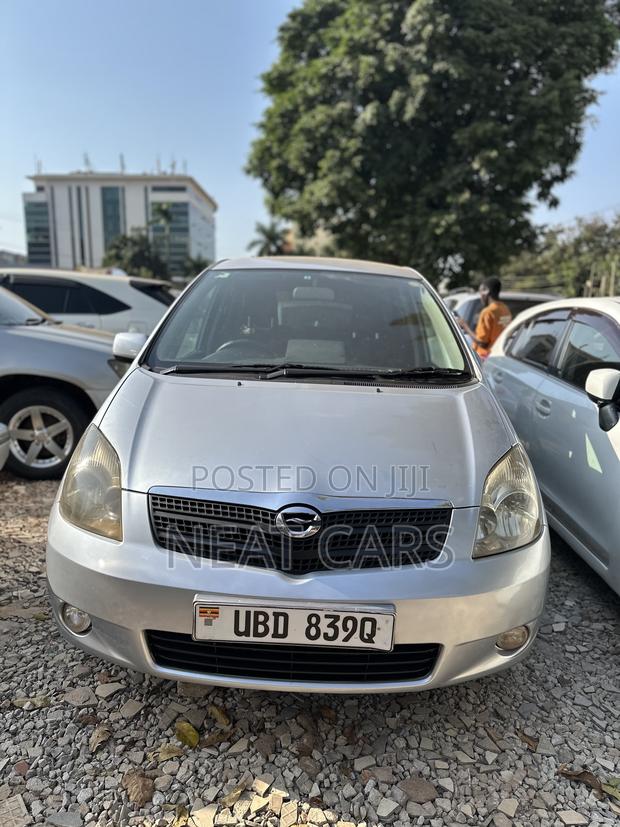 Toyota Corolla Spacio 2004 Silver