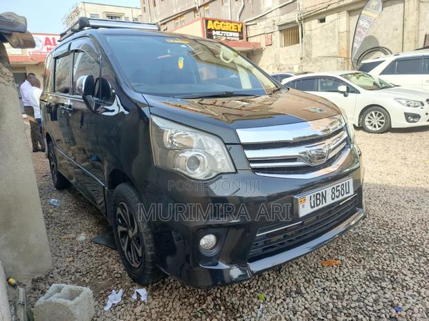 Toyota Noah 2011 Black