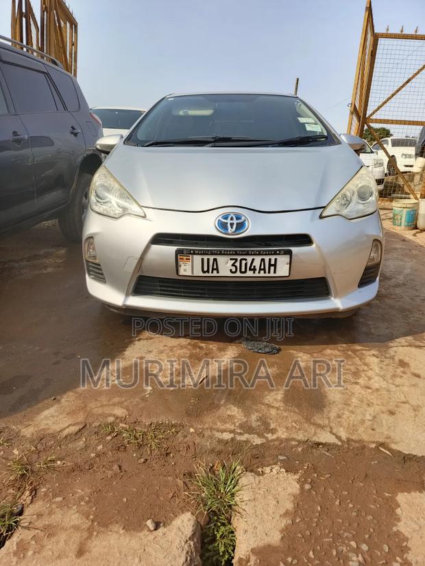 Toyota Aqua 2011 Silver