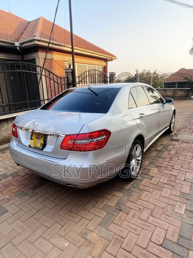 Mercedes-Benz E300 2009 Silver