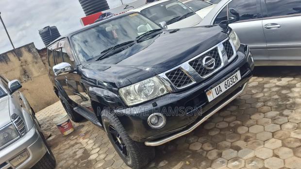 Nissan Patrol 2012 Black