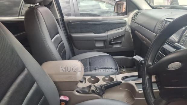 Ford Explorer 2010 Black