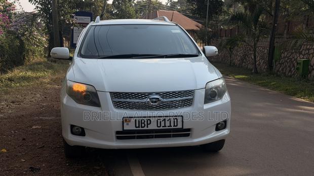 Toyota Corolla Fielder 2009 White