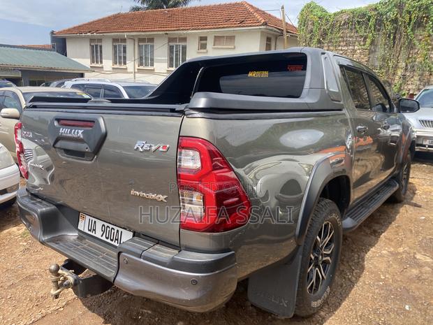 New Toyota Hilux 2024 Gray