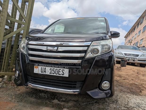 Toyota Noah 2015 Black