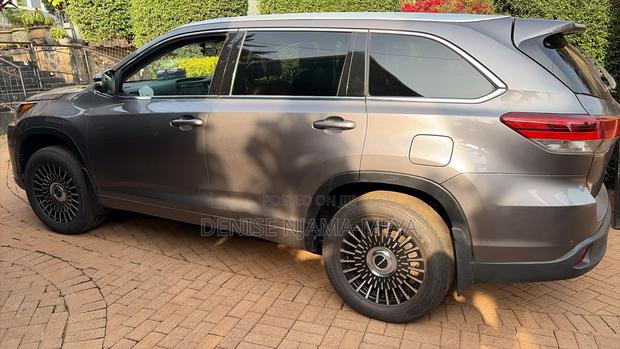 Toyota Kluger 2017 Gray