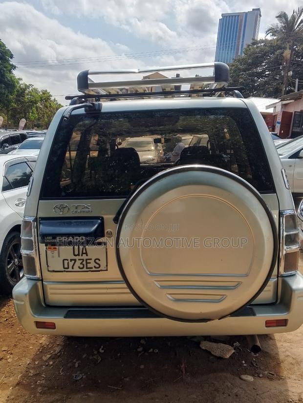 Toyota Land Cruiser Prado 2005 Silver