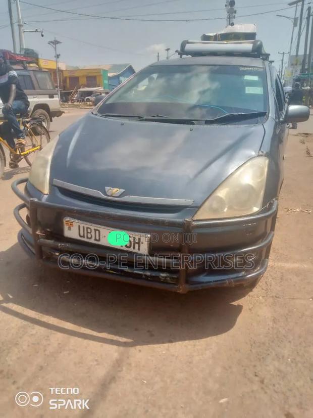 Toyota Wish 2005 Gray