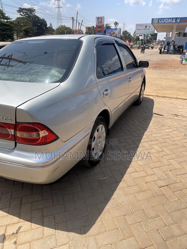 Toyota Vista 2000 Silver