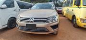 Volkswagen Touareg TDI Executive AWD 4MOTION 2015 Gold for sale