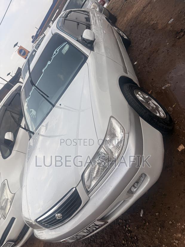 Toyota Corona Premio 2000 White