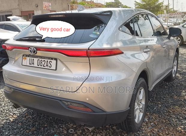 Toyota Harrier 2021 Silver