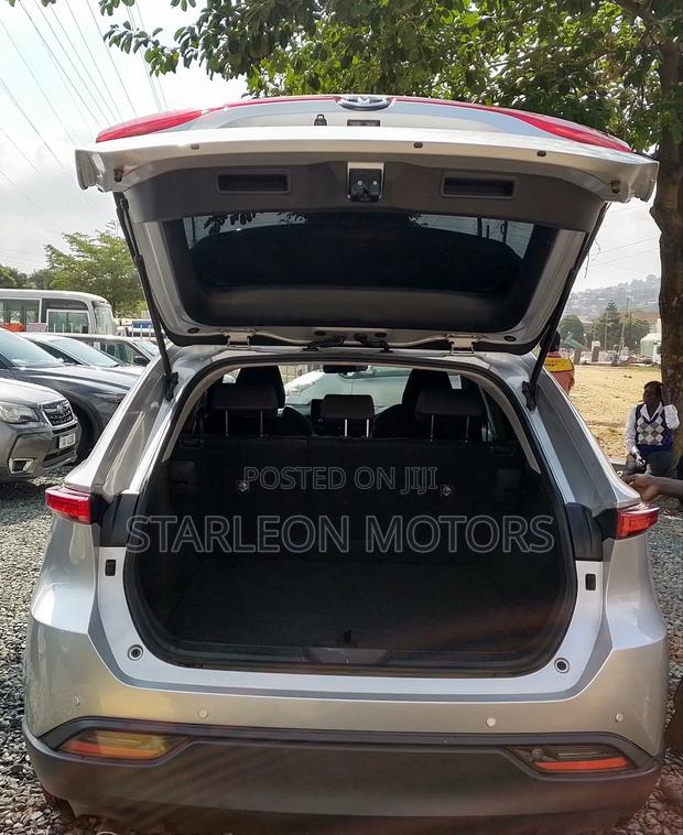 Toyota Harrier 2021 Silver