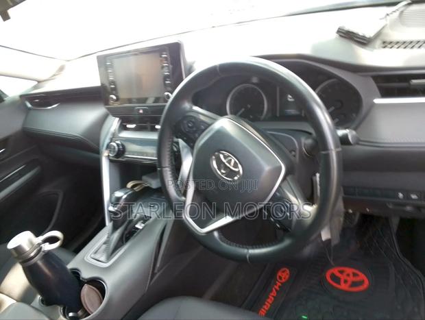 Toyota Harrier 2021 Silver