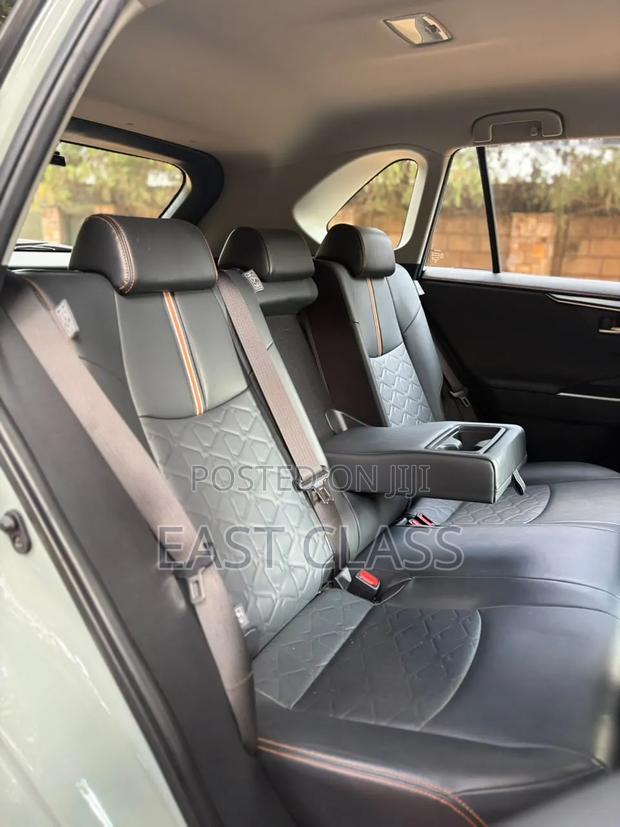 Toyota RAV4 Adventure AWD 2020 Green