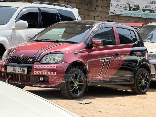 Toyota Vitz 2007 Red