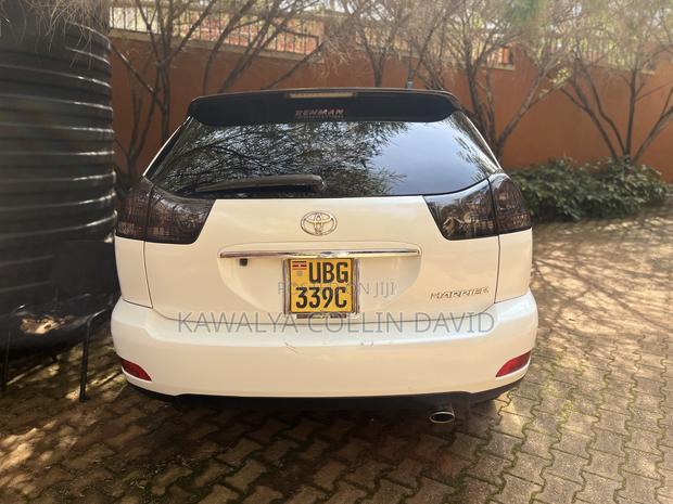 Toyota Harrier 2.4 2011 White