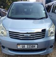 Toyota Noah 2.0 143hp FWD (8 Seater) 2010 Blue for sale