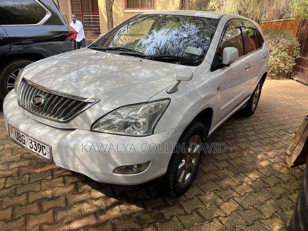 Toyota Harrier 2.4 2011 White