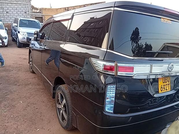 Nissan Elgrand SV Premium 2014 Black