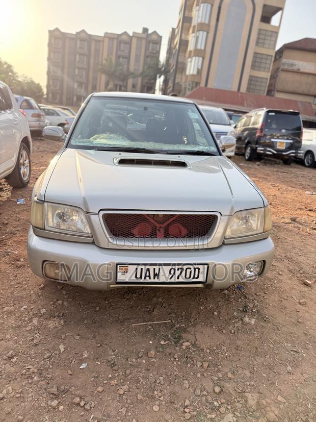 Subaru Forester 2002 Silver