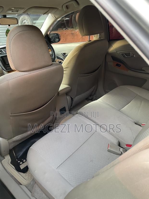 Toyota Premio 2009 Silver