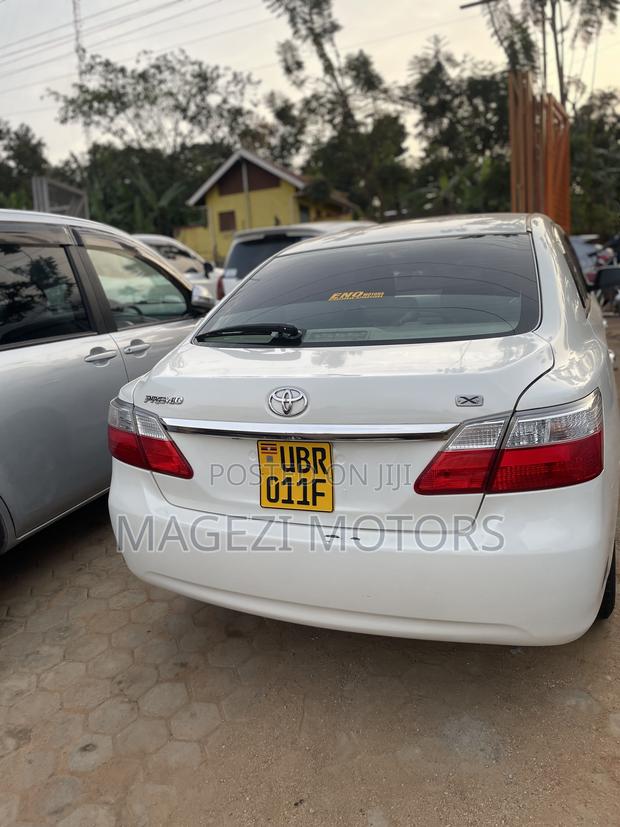 Toyota Premio 2009 White