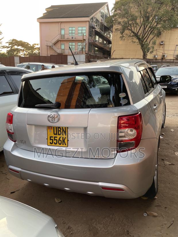 Toyota IST 2010 Silver