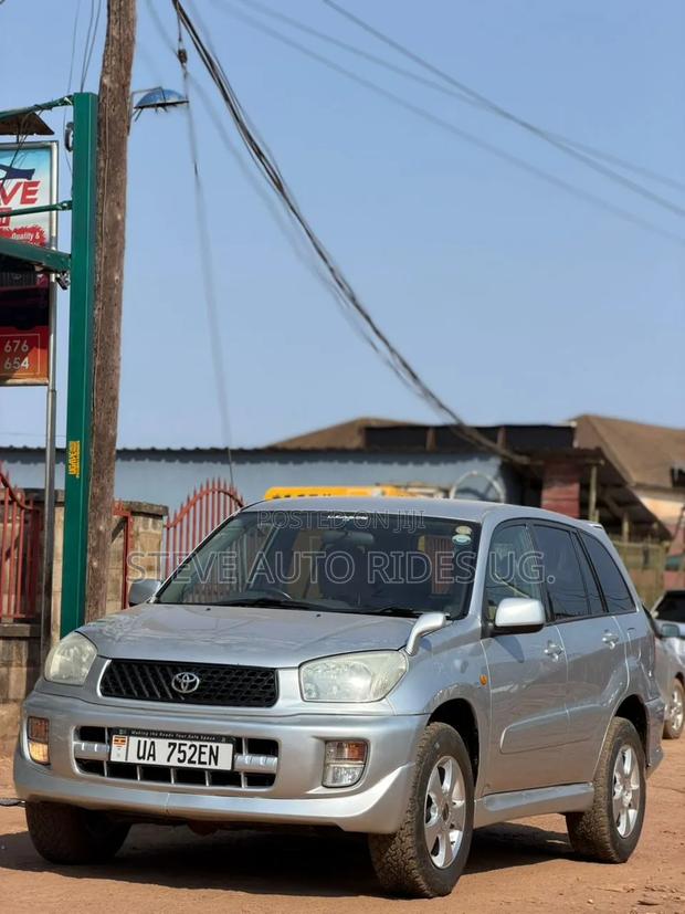 Toyota RAV4 Automatic 2003 White