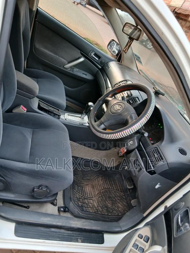 Toyota Premio 2005 White