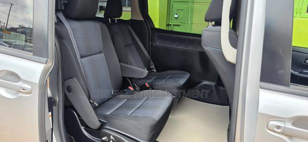 Toyota Noah 2015 Gray