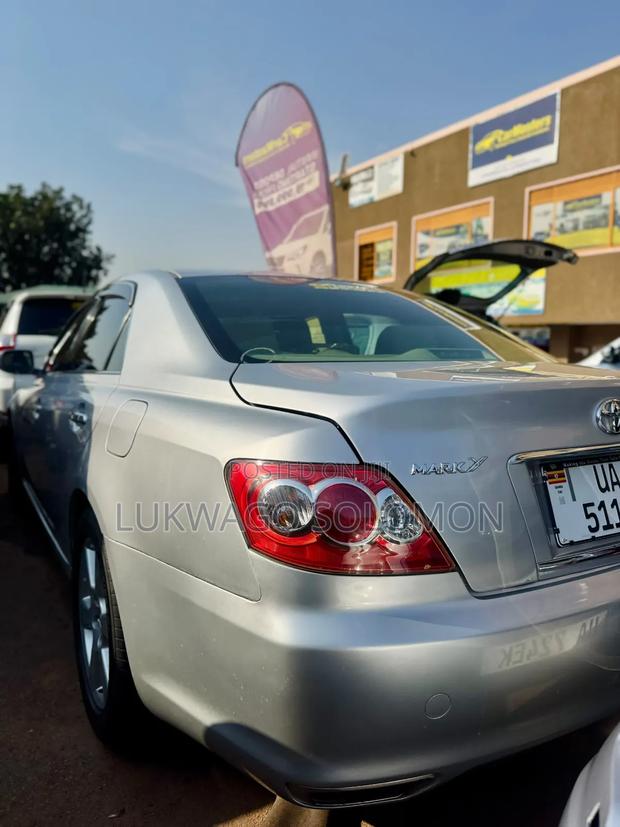 Toyota Mark X 2009 Silver